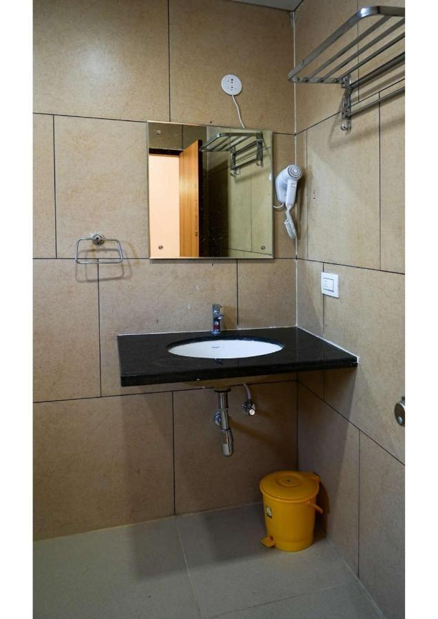Sri Krishna Inn - Kempegowda Airport Bangalore Devanahalli Zewnętrze zdjęcie