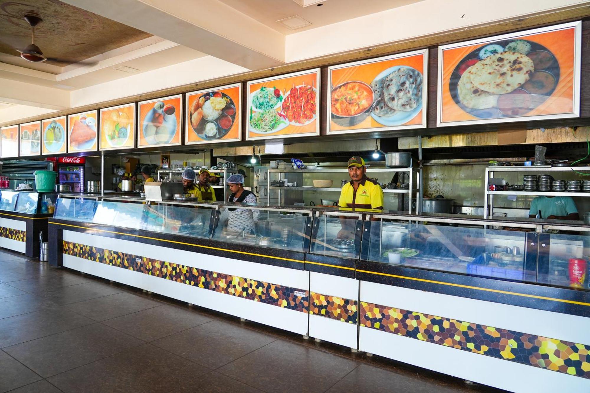 Sri Krishna Inn - Kempegowda Airport Bangalore Devanahalli Zewnętrze zdjęcie