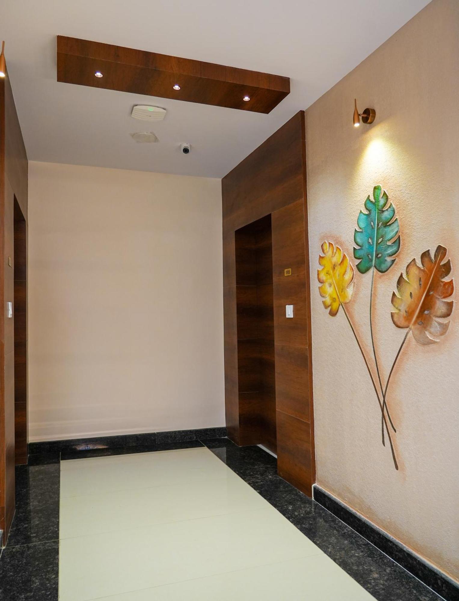 Sri Krishna Inn - Kempegowda Airport Bangalore Devanahalli Zewnętrze zdjęcie