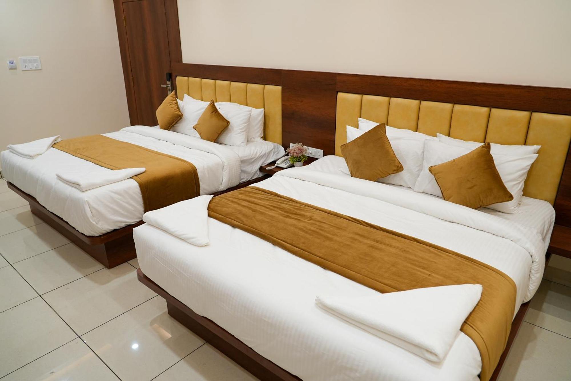 Sri Krishna Inn - Kempegowda Airport Bangalore Devanahalli Zewnętrze zdjęcie